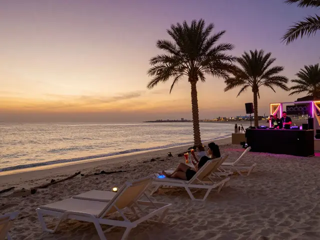 Nightlife in Dubai: The Best Beach Clubs and Sunset Spots