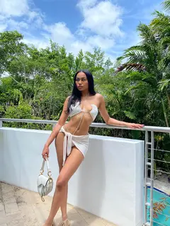 Ella escort in Berlin